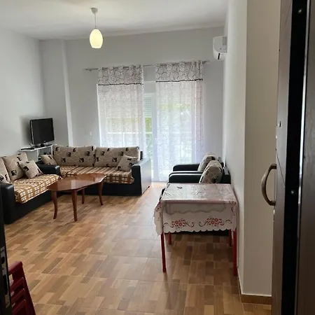 Hyrje/banese Plazhi Lejlighed Shëngjin