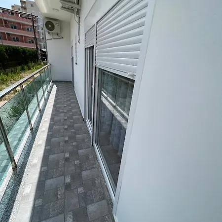 Hyrje/banese Plazhi Appartamento Shëngjin